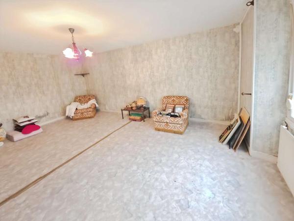 BAILLEUL 61160 maison 3 chambres libre , terrain clos 961 m²