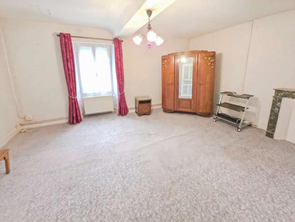 BAILLEUL 61160 maison 3 chambres libre , terrain clos 961 m²