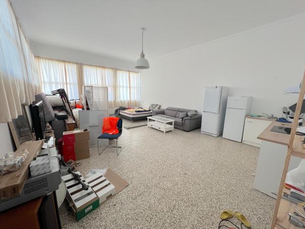 Entrepôt de 700 m²