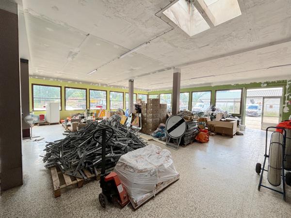 Entrepôt de 700 m²