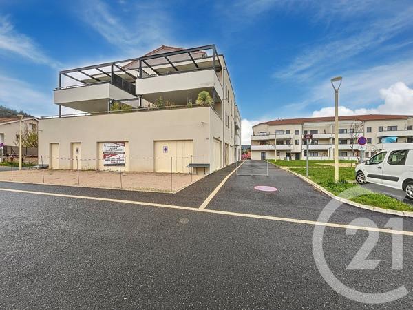 Appartement à vendre  3 pièces - 261,82 m2 BAS EN BASSET - 43