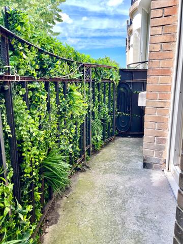 Dpt Marne (51), à vendre REIMS appartement T2 de 66,5 m², un balcon exposé sud-ouest, un grenier;