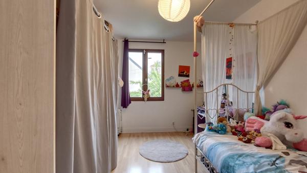 Maison 85m2, 5 pièces , jardin 483m2