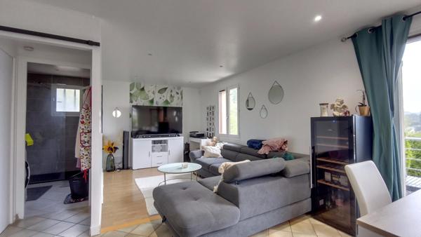 Maison 85m2, 5 pièces , jardin 483m2