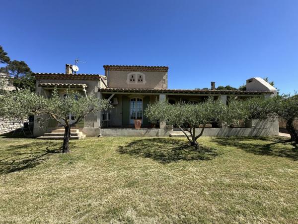 Villa Provençale 4 chambres avec piscine garage et au calme