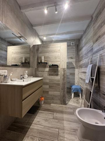 Villa Provençale 4 chambres avec piscine garage et au calme