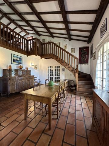 Villa Provençale 4 chambres avec piscine garage et au calme