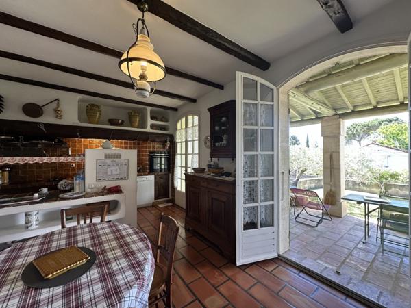 Villa Provençale 4 chambres avec piscine garage et au calme