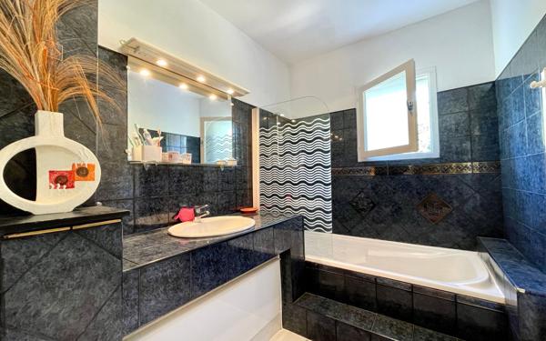 Maison à vendre    6 pièces •  Saint-Mathieu-de-Tréviers