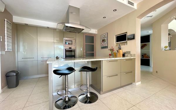 Maison à vendre    6 pièces •  Saint-Mathieu-de-Tréviers