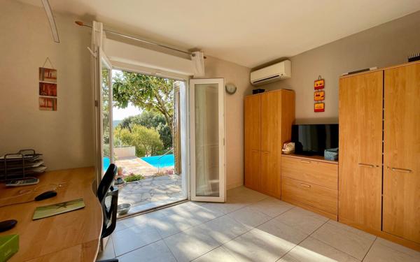 Maison à vendre    6 pièces •  Saint-Mathieu-de-Tréviers