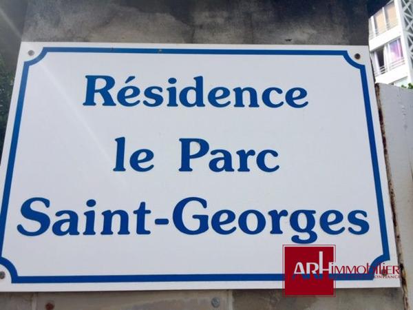 A LOUER T1 AVEC VARANGUE - CV ST DENIS