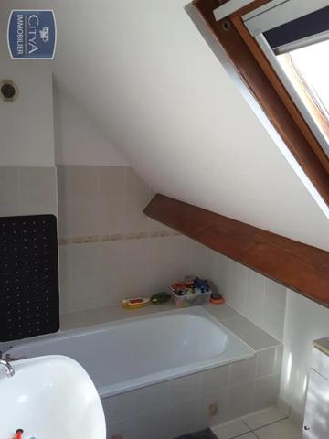 Maison à louer 5 pièces 90m² Luynes (37230)