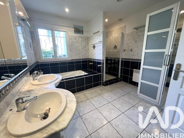 Maison à vendre 5 pièces 150 m² Arès