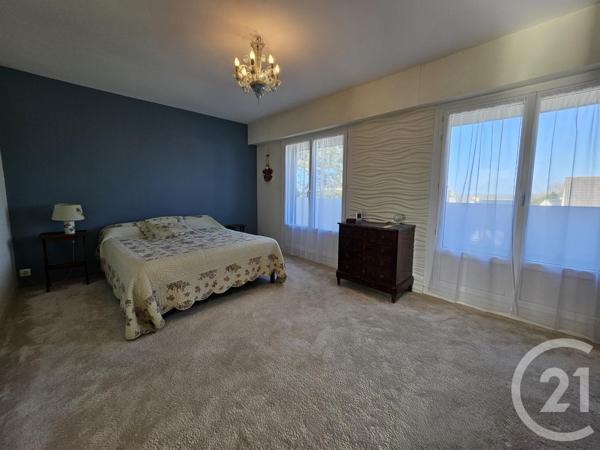 Maison à vendre  8 pièces - 225,60 m2 DONVILLE LES BAINS - 50