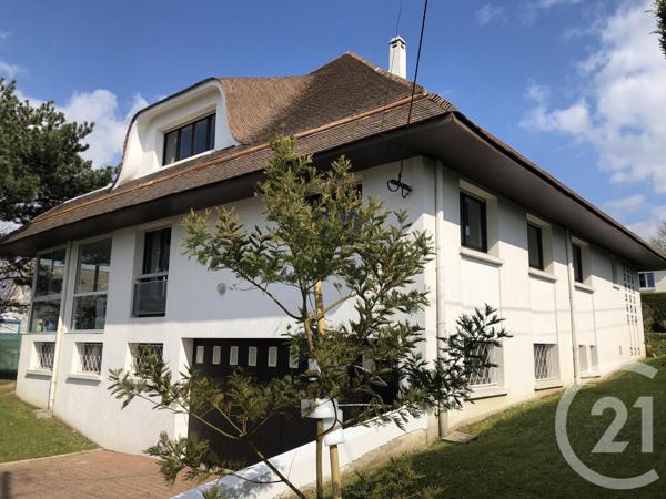 Maison à vendre  8 pièces - 225,60 m2 DONVILLE LES BAINS - 50