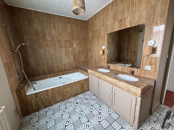 Immeuble Talmont Saint Hilaire 225 m2 , Talmont saint hilaire