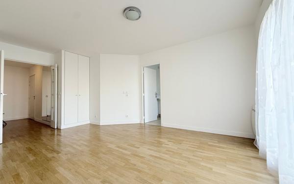 Appartement à vendre    2 pièces • 51,86 m2 Vanves