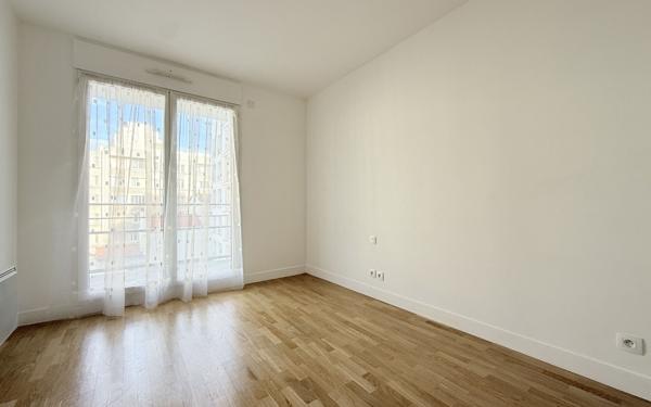 Appartement à vendre    2 pièces • 51,86 m2 Vanves