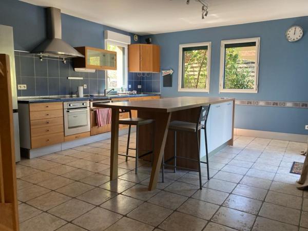 MAISON SAINT LUNAIRE  35800 3 pièce(s) 143 m2