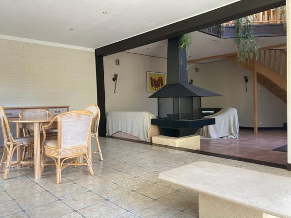 MAISON SAINT LUNAIRE  35800 3 pièce(s) 143 m2