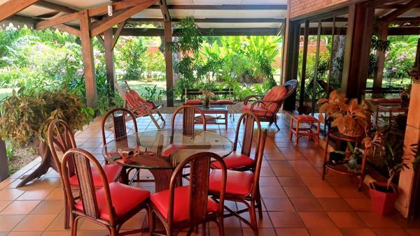 Maison à REMIRE-MONTJOLY, 97354 - 6 pièces 350m²