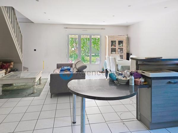 À vendre - Maison individuelle, 5 pièces située à Narcastet (64510)