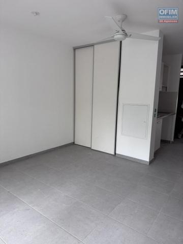 À LOUER – STUDIO F1 NEUF – RÉSIDENCE ARTY – SAINTE-CLOTILDE