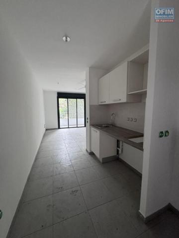 À LOUER – STUDIO F1 NEUF – RÉSIDENCE ARTY – SAINTE-CLOTILDE