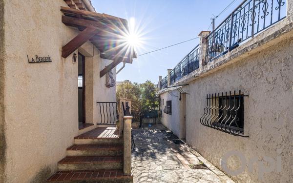 Maison à vendre    4 pièces • 141 m2 Colomars