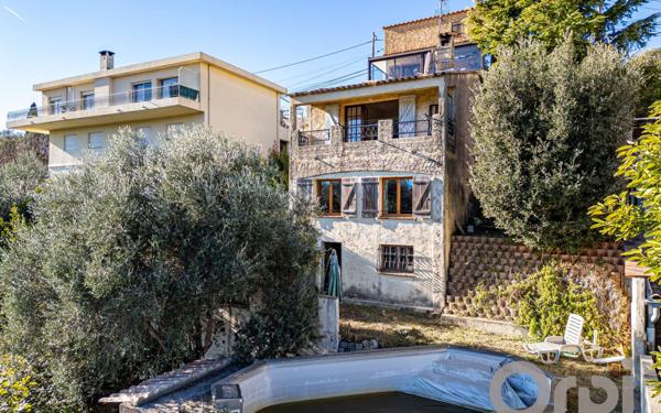 Maison à vendre    4 pièces • 141 m2 Colomars