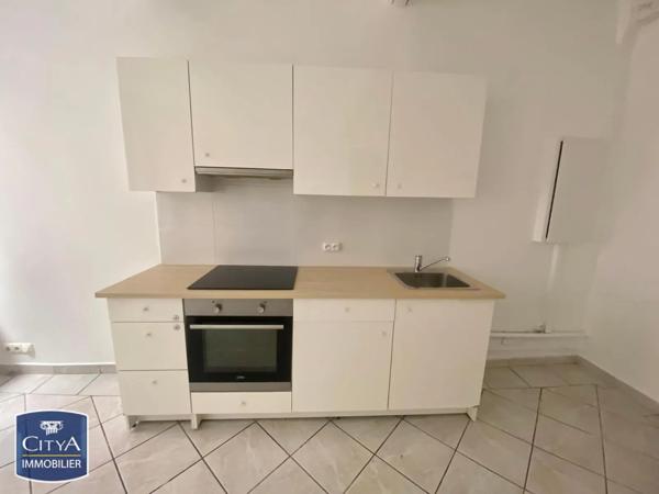 Appartement à louer 3 pièces 64.1m² Toulon (83000)