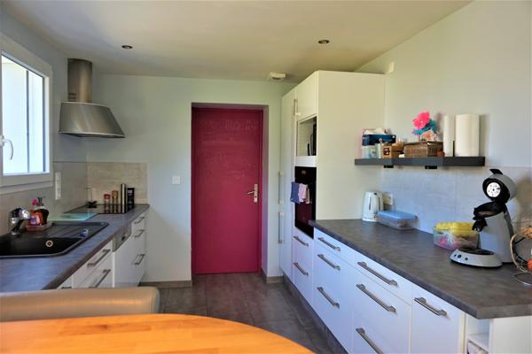 MAISON CONTEMPORAINE DE 2012 PROCHE CENTRE