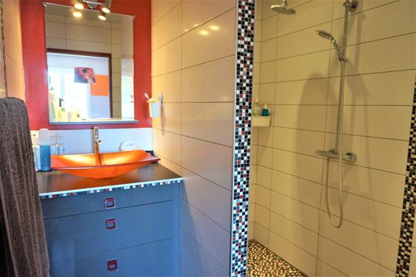 MAISON CONTEMPORAINE DE 2012 PROCHE CENTRE