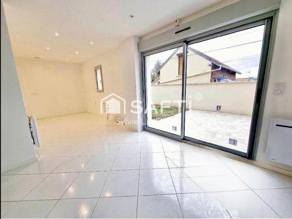 A CROUY 02, MAISON DE 2024 5 P. AVEC 4 CHAMBRES SUR UN TERRAIN DE 150 M2.