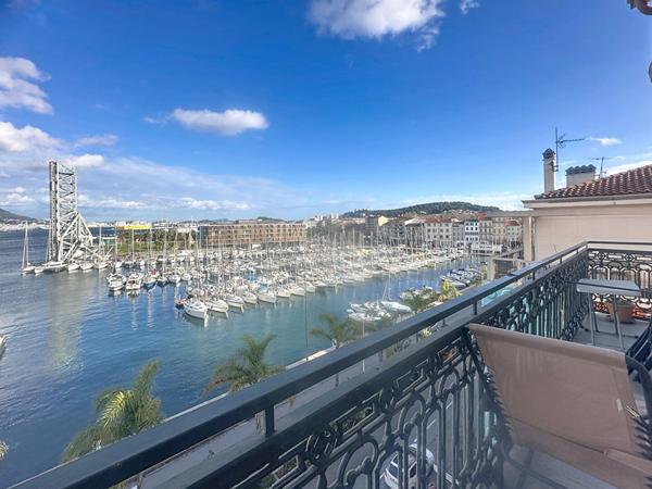 Appartement La Seyne Sur Mer 4 pièce(s de 74 m² Vue Mer