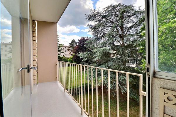 EXCLUSIVITE - CHAMBOURCY - Appartement de 87.64m² au 2ème étage.
