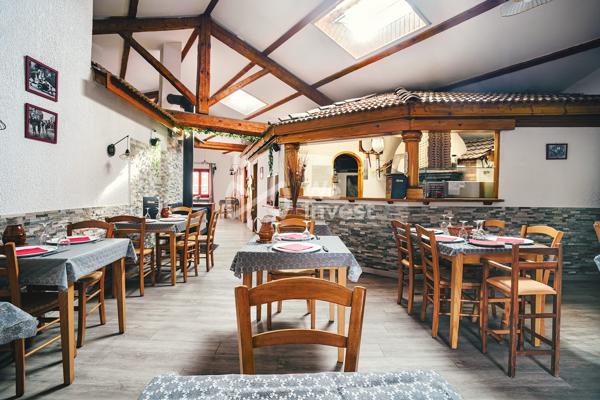 RESTAURANT / PIZZERIA AVEC MURS COMMERCIAUX – LICENCE IV – TERRASSE