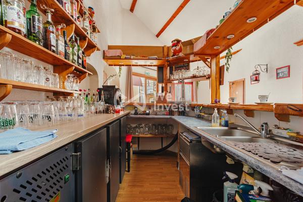 RESTAURANT / PIZZERIA AVEC MURS COMMERCIAUX – LICENCE IV – TERRASSE