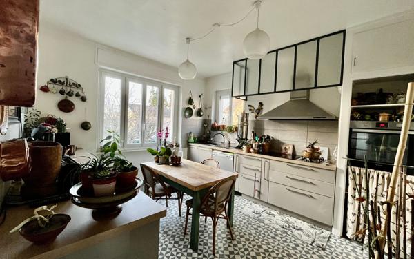 Maison à vendre    8 pièces •  Couzeix