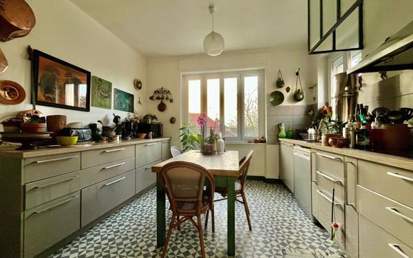 Maison à vendre    8 pièces •  Couzeix