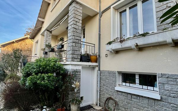 Maison à vendre    8 pièces •  Couzeix