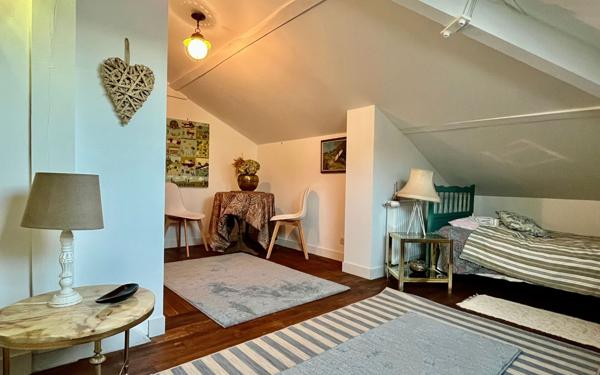 Maison à vendre    8 pièces •  Couzeix