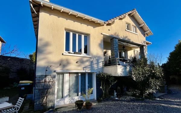 Maison à vendre    8 pièces •  Couzeix