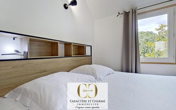 Sarlat-la-Canéda (24200) Sarlat. 7 Chambres d'hôtes / studios, aménagés, + grand logement privé. Idéal activité. Piscine chauffée - Ja