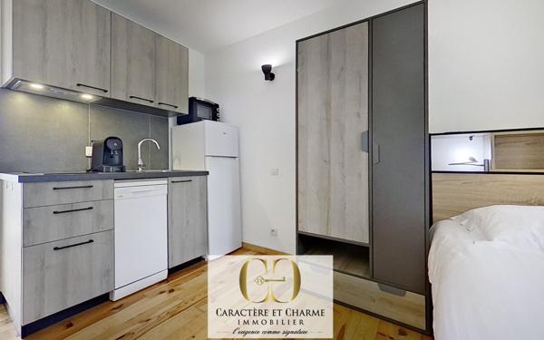 Sarlat-la-Canéda (24200) Sarlat. 7 Chambres d'hôtes / studios, aménagés, + grand logement privé. Idéal activité. Piscine chauffée - Ja