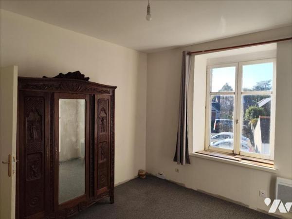 A VENDRE BOURG DE COLLOREC MAISON A FINIR DE RENOVER