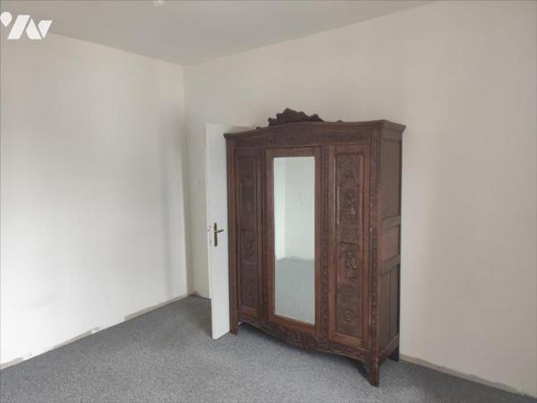 A VENDRE BOURG DE COLLOREC MAISON A FINIR DE RENOVER