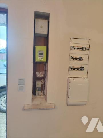 A VENDRE BOURG DE COLLOREC MAISON A FINIR DE RENOVER