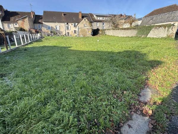 Terrain à vendre |  Saint-Yrieix-la-Perche |  550 m²